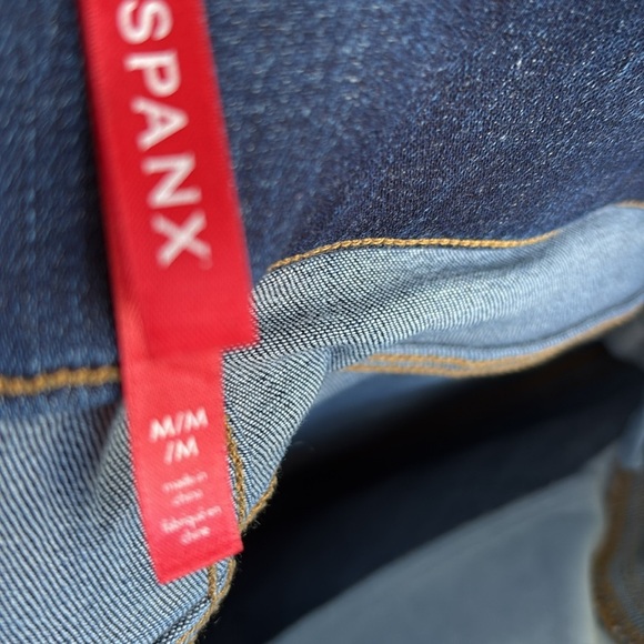 Spanx Flare High Rise Fray Hem Jeans M - Picture 6 of 7
